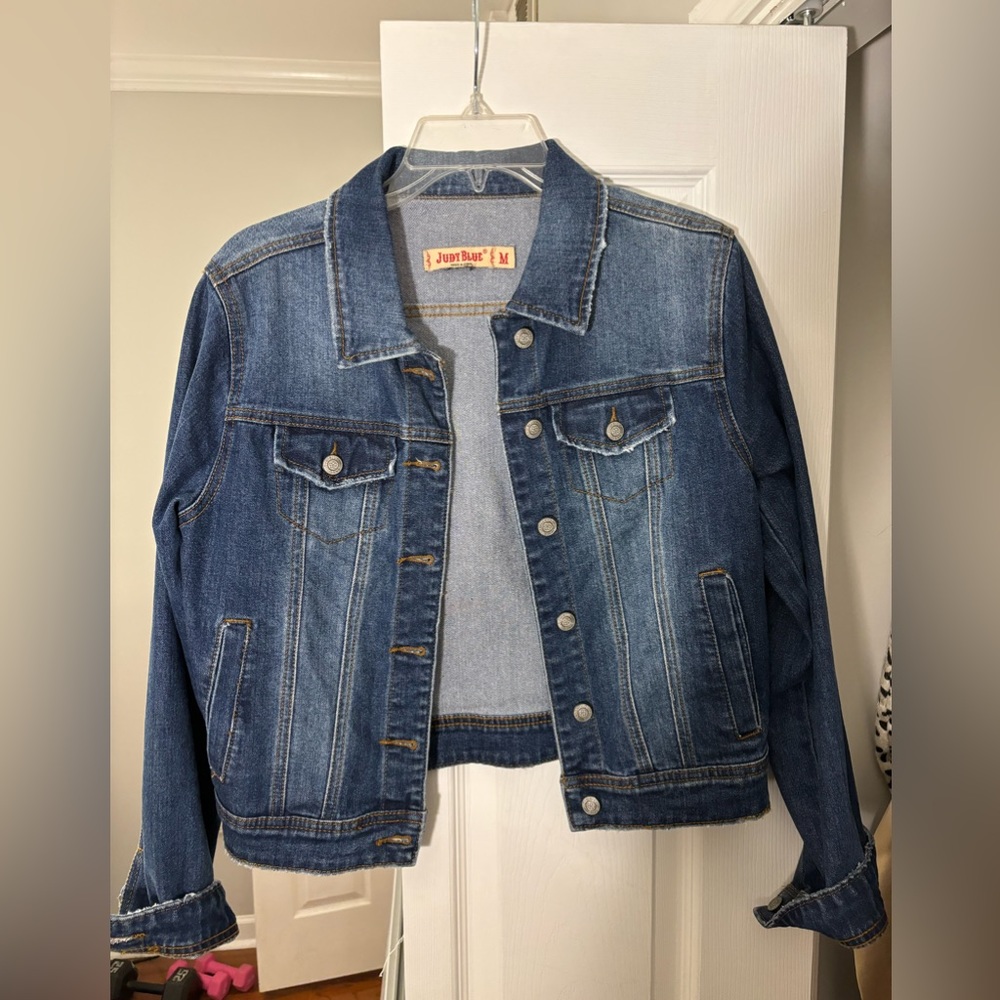 Judy Blue denim jacket. Size medium.